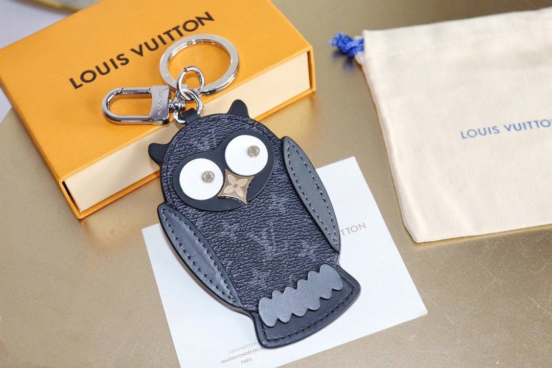 LV OWL BAG CHARM AND KEY HOLDER M69482