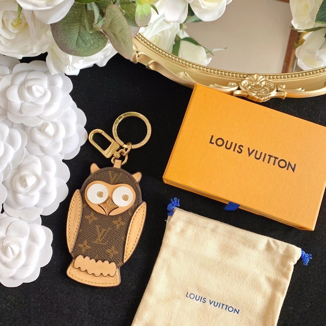 LV OWL BAG CHARM AND KEY HOLDER M69482