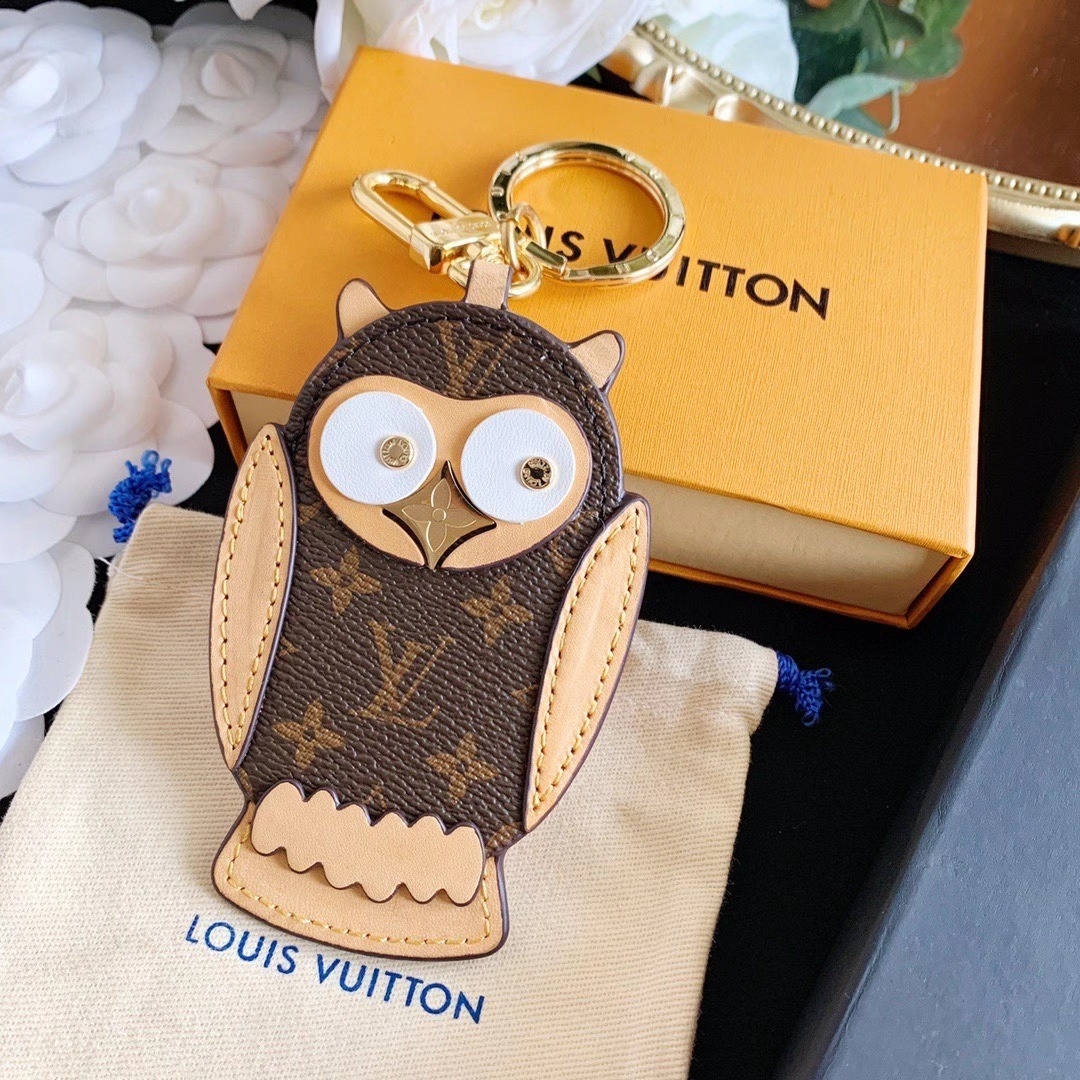 LV OWL BAG CHARM AND KEY HOLDER M69482