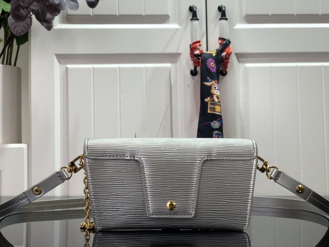 LV PADLOCK ON STRAP BAG M80819 