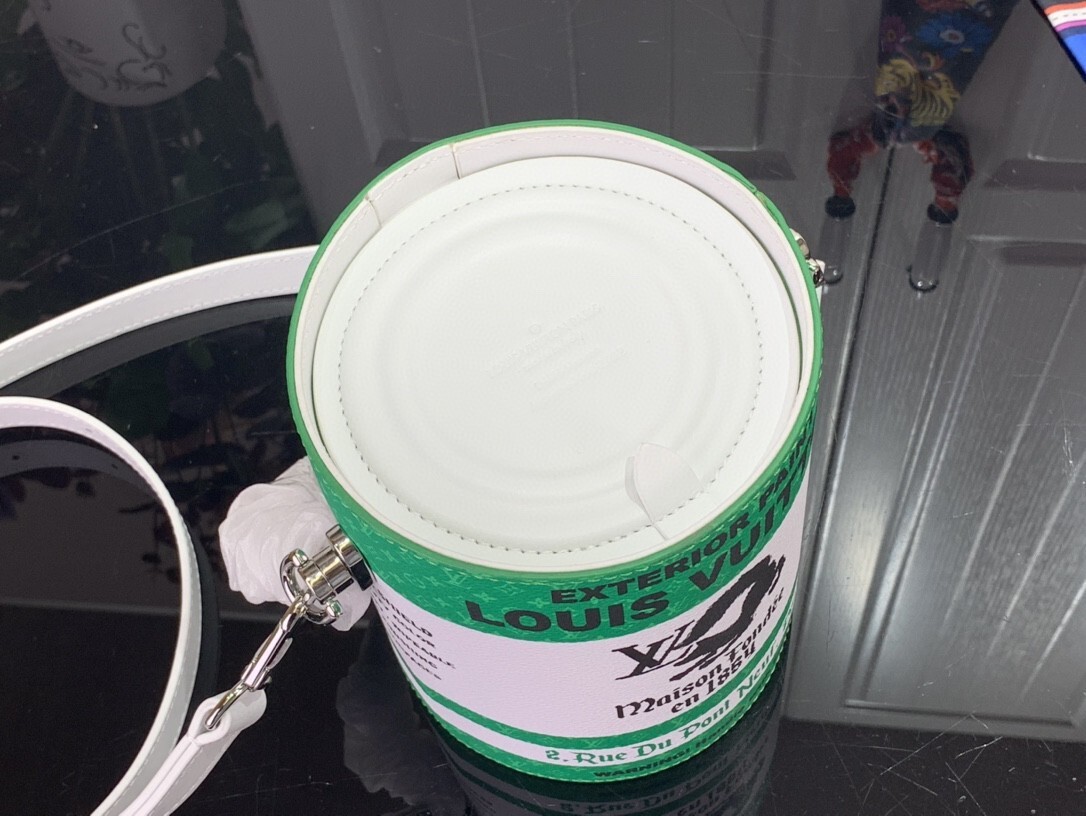 LV PAINT CAN M81592 