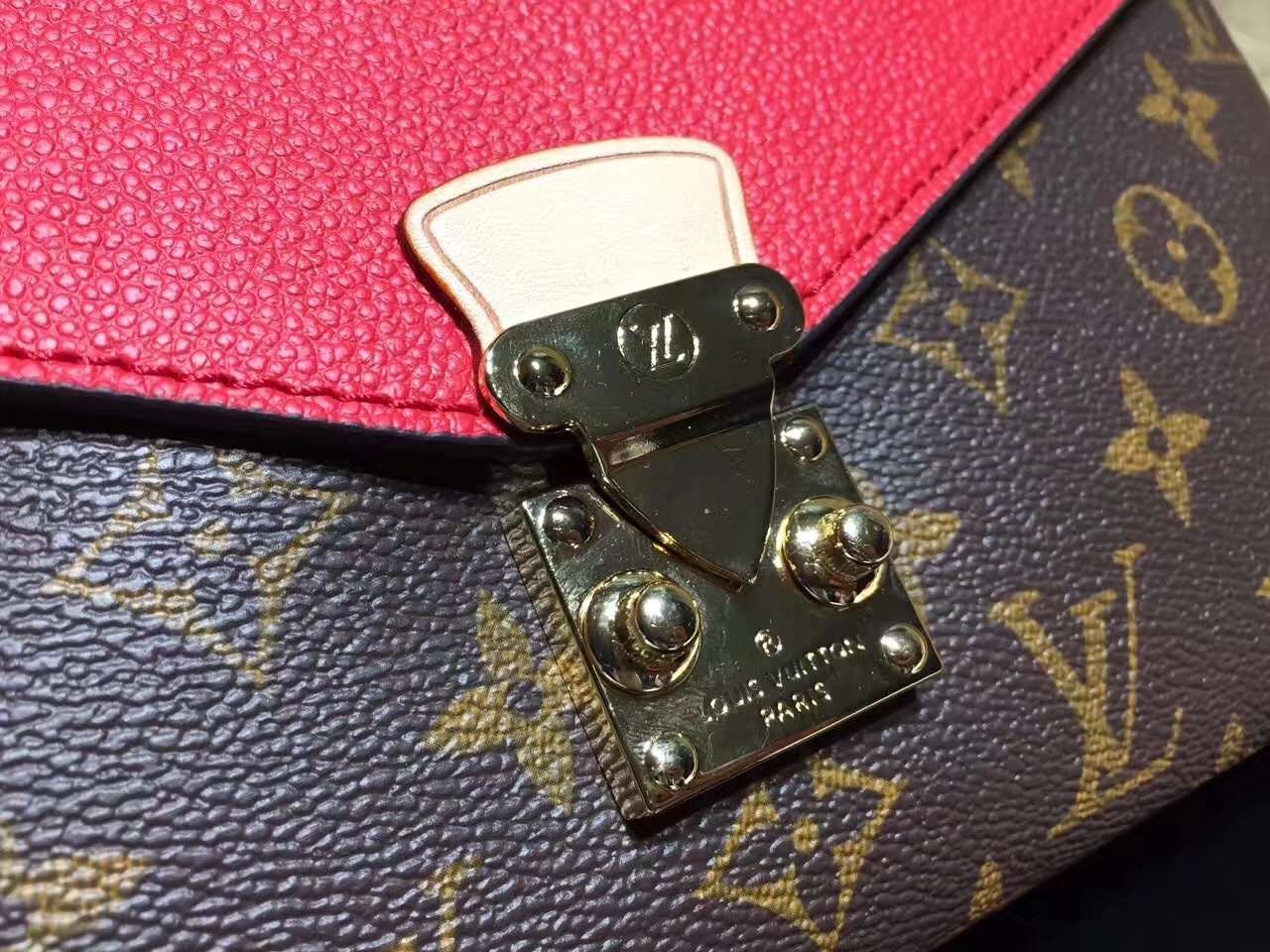 LV PALLAS CHAIN Bag M41201