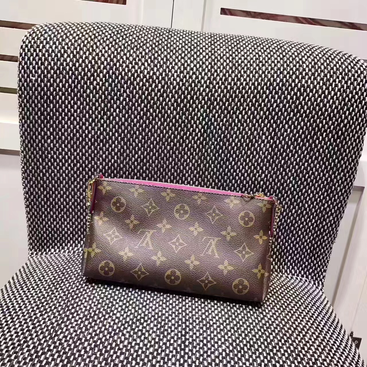 LV PALLAS CLUTH M41638