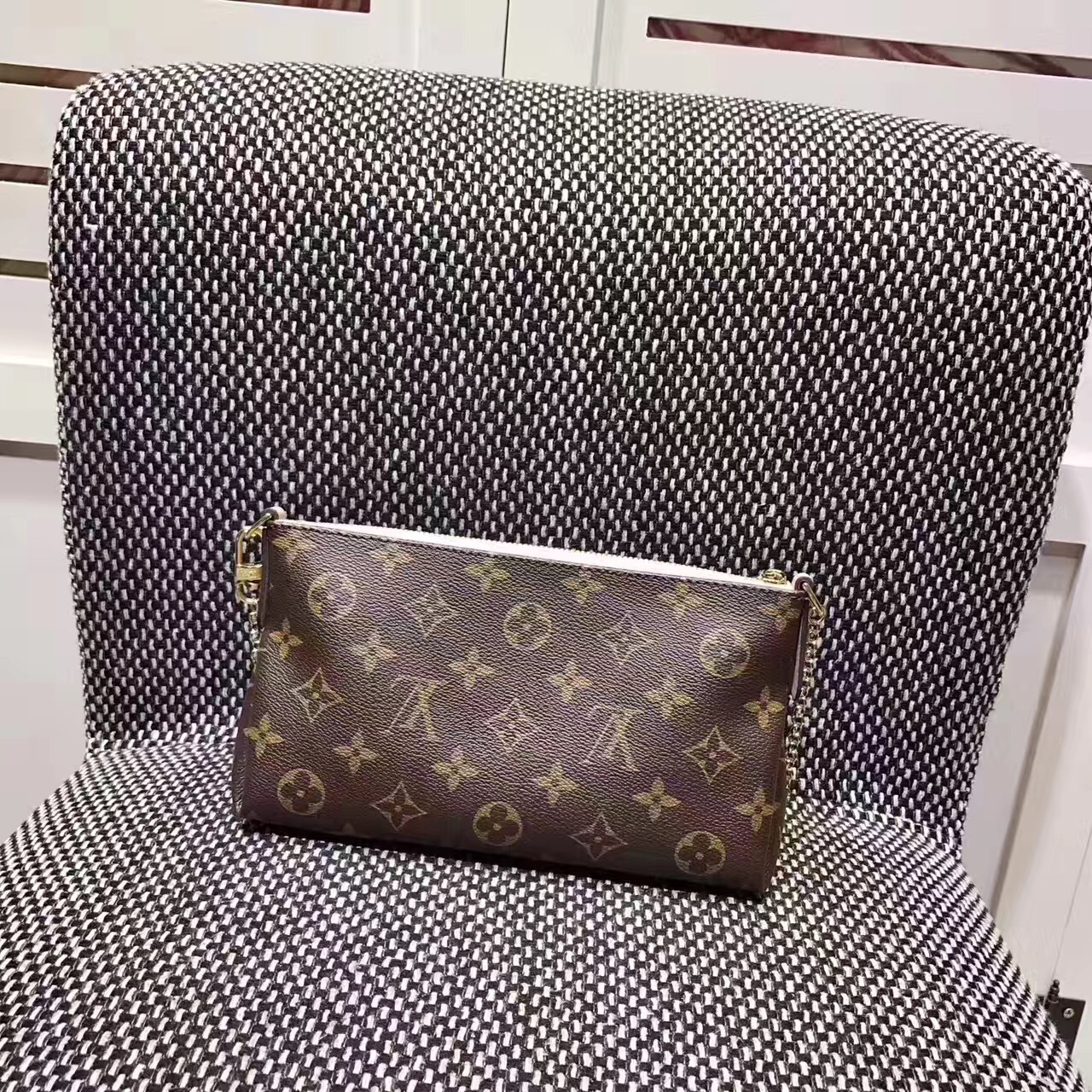 LV PALLAS CLUTH M41638