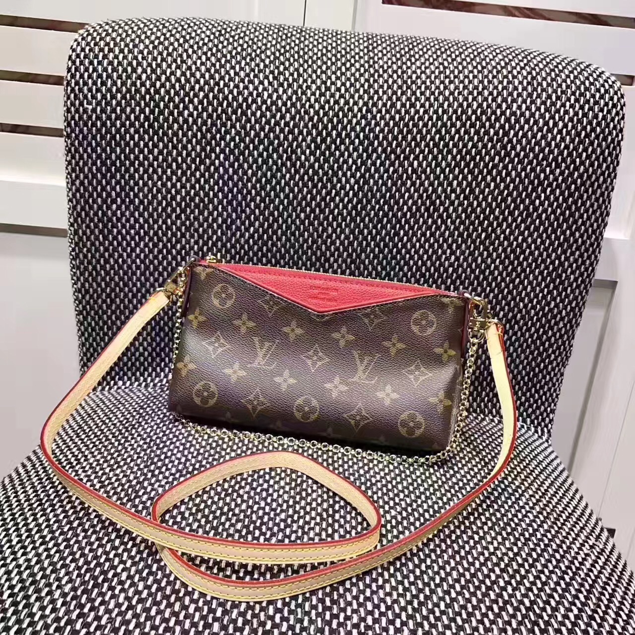 LV PALLAS CLUTH M41638