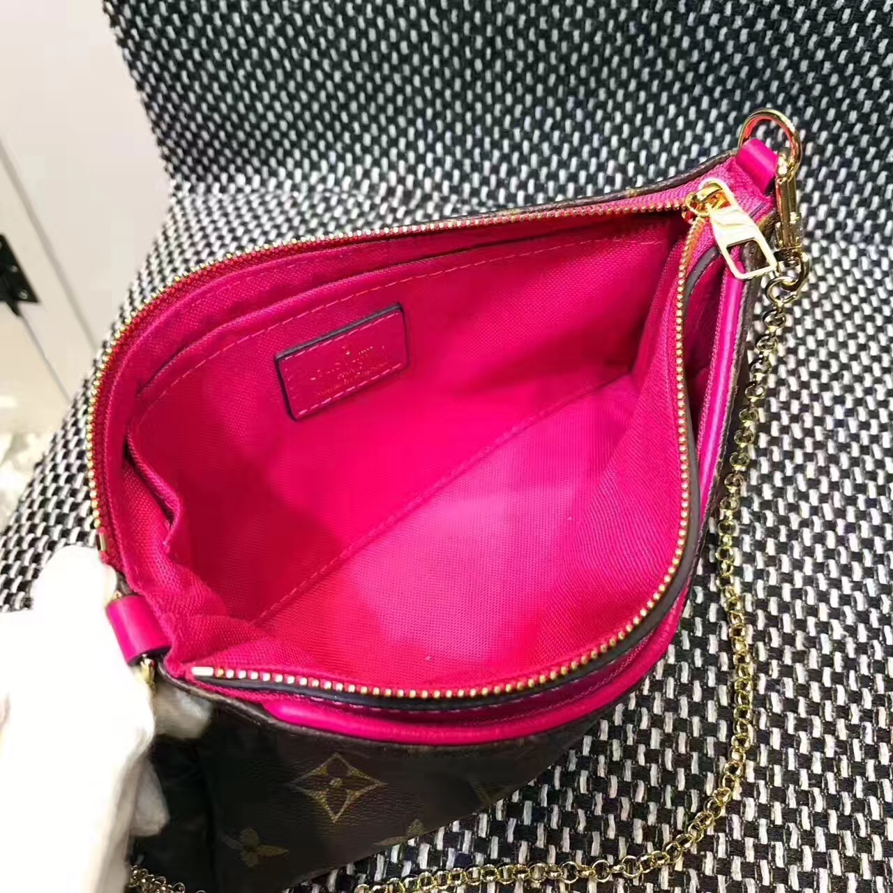 LV PALLAS CLUTH M41638