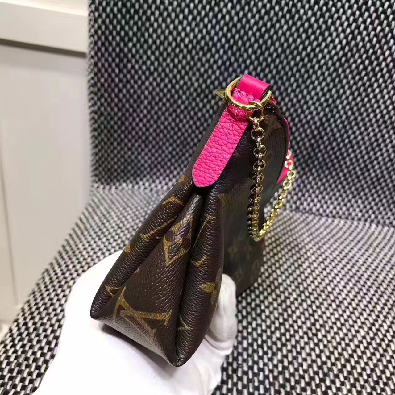 LV PALLAS CLUTH M41638