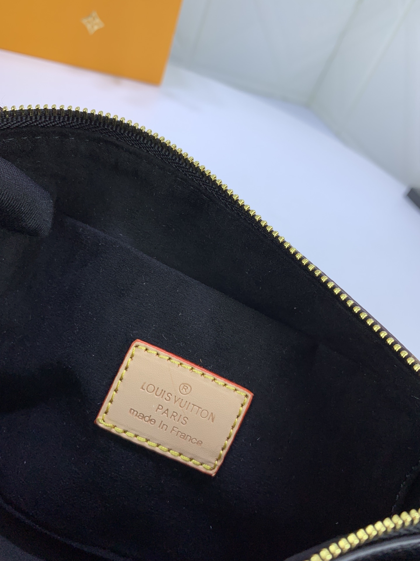 LV PALLS CLUTH M41638