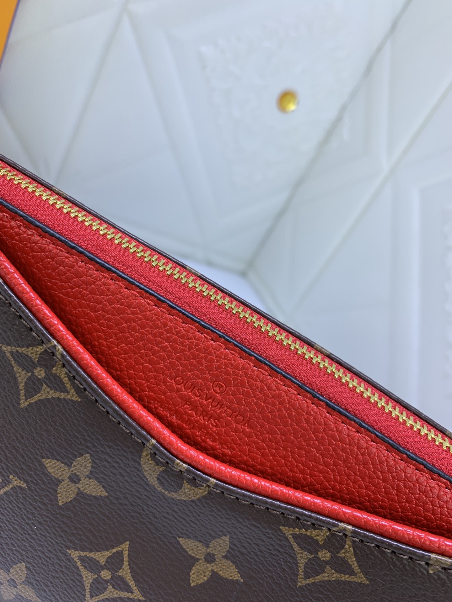 LV PALLS CLUTH M41638