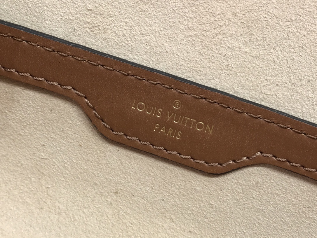 LV PAPILLON TRUNK M57835