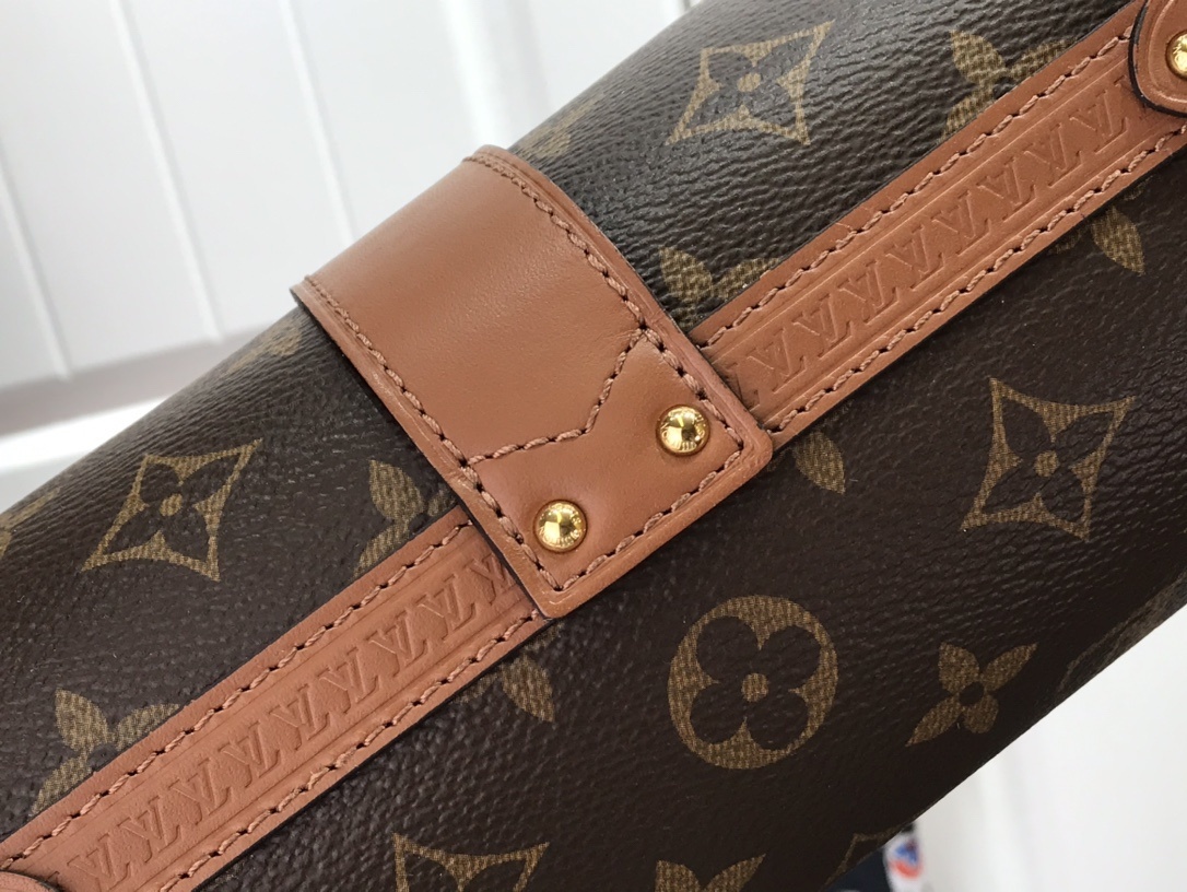LV PAPILLON TRUNK M57835