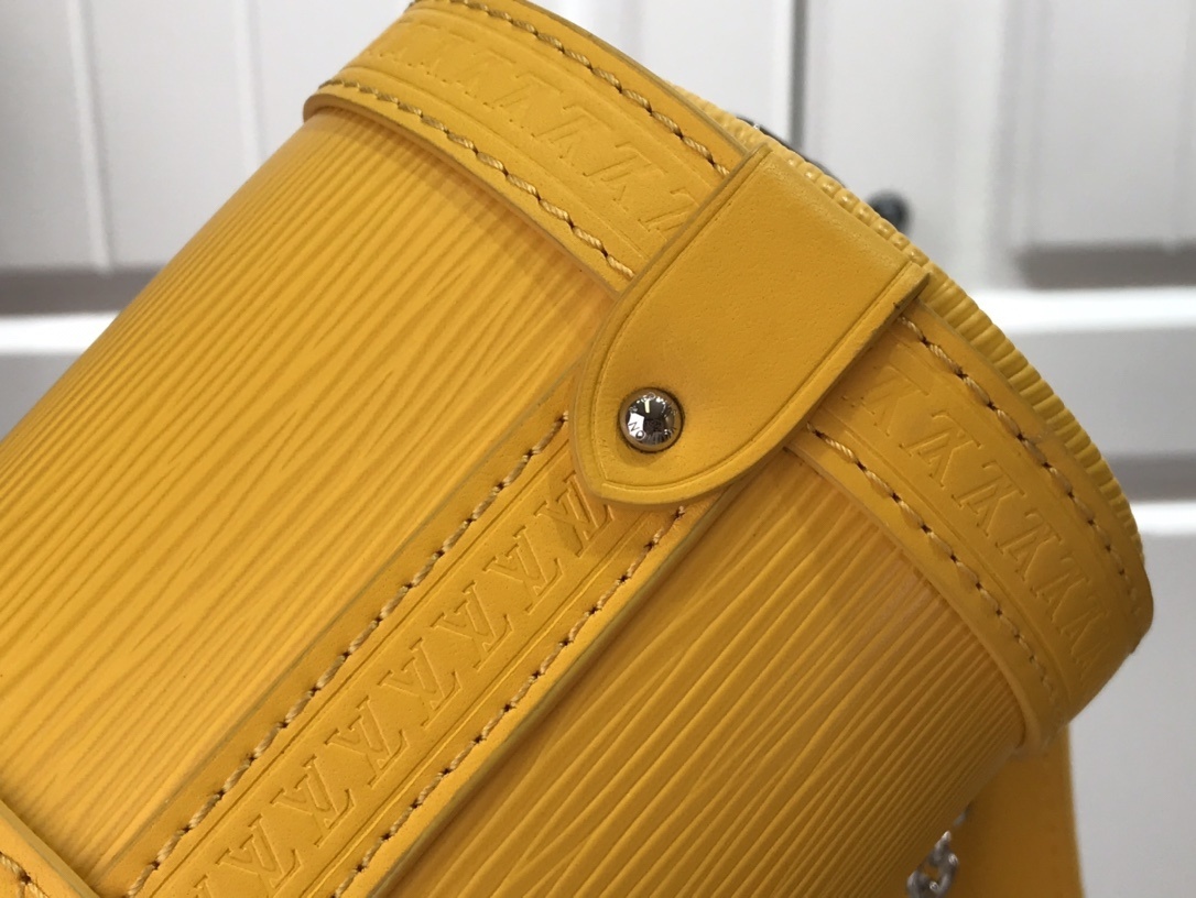 LV PAPILLON TRUNK M58655 