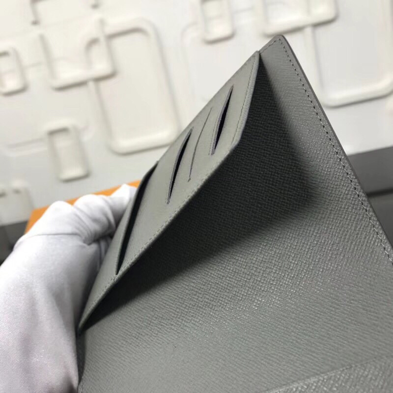 LV Passport Cover M60181