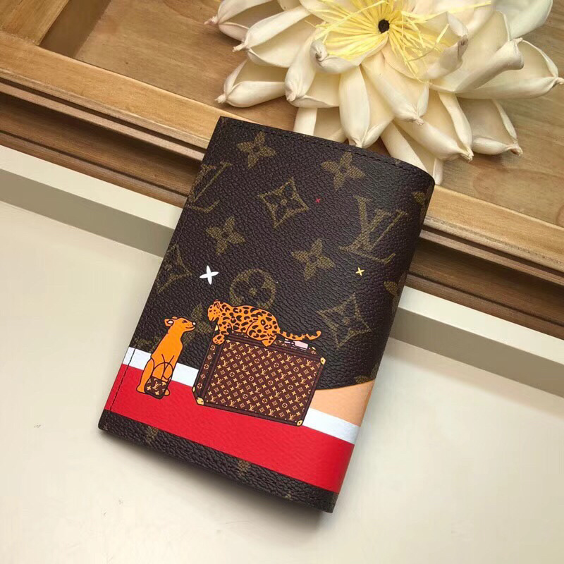 LV PASSPORT COVER M63486