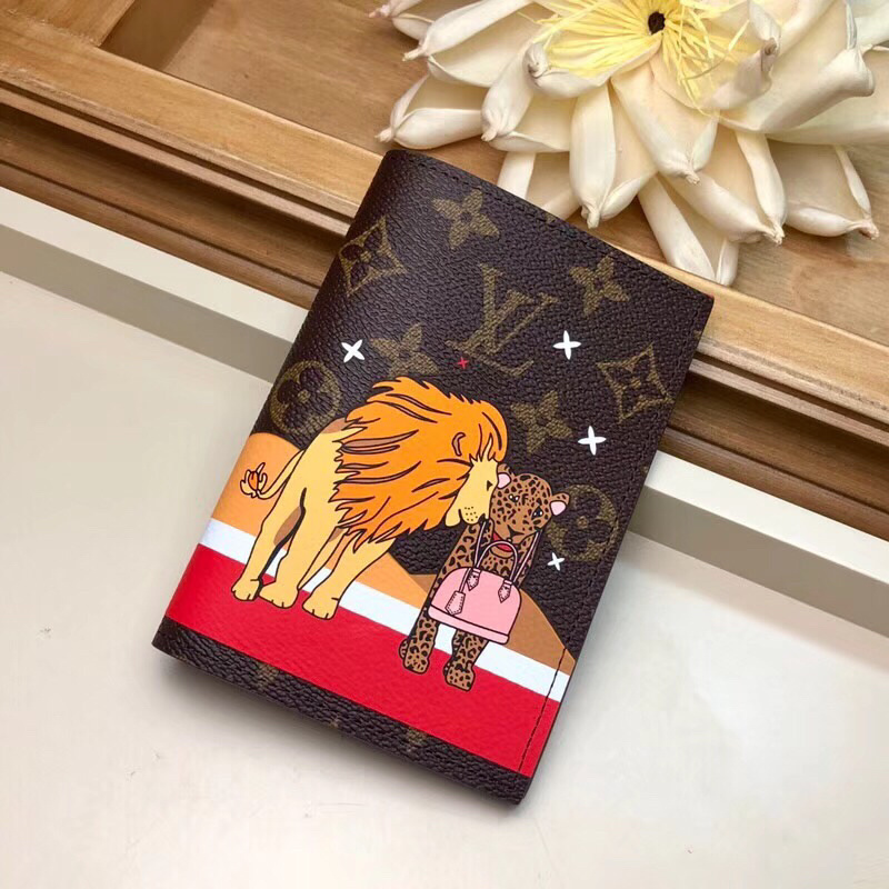 LV PASSPORT COVER M63486