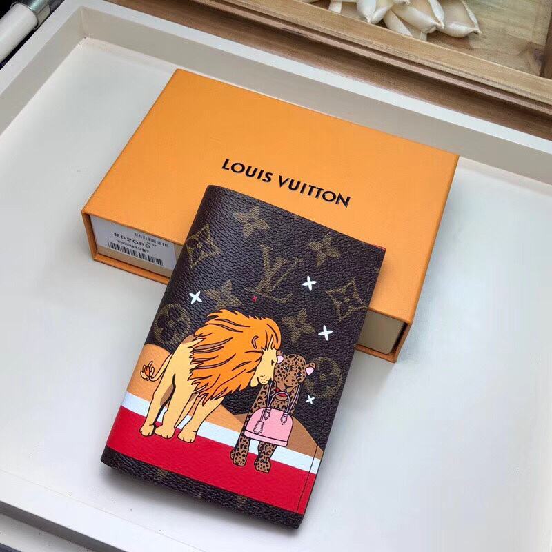 LV PASSPORT COVER M63486