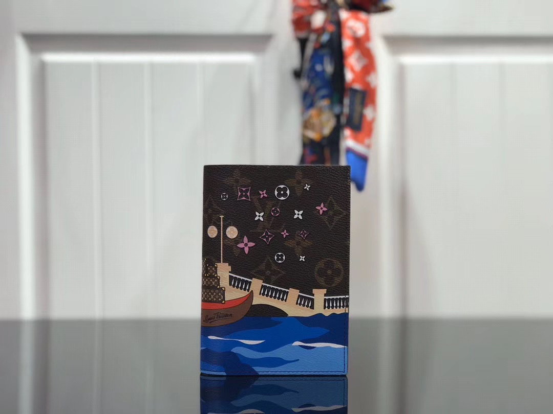 LV PASSPORT COVER M64411