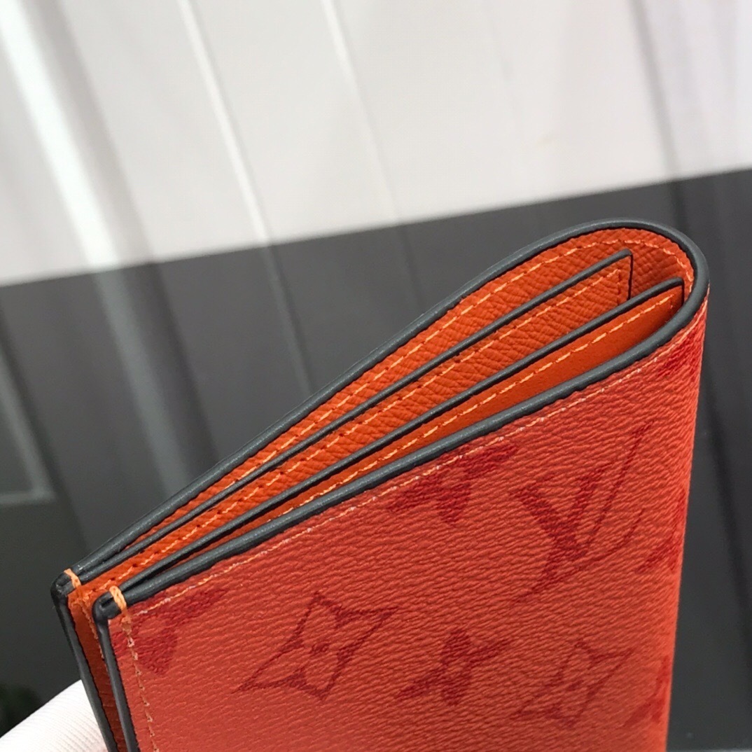 LV PASSPORT COVER M64502 