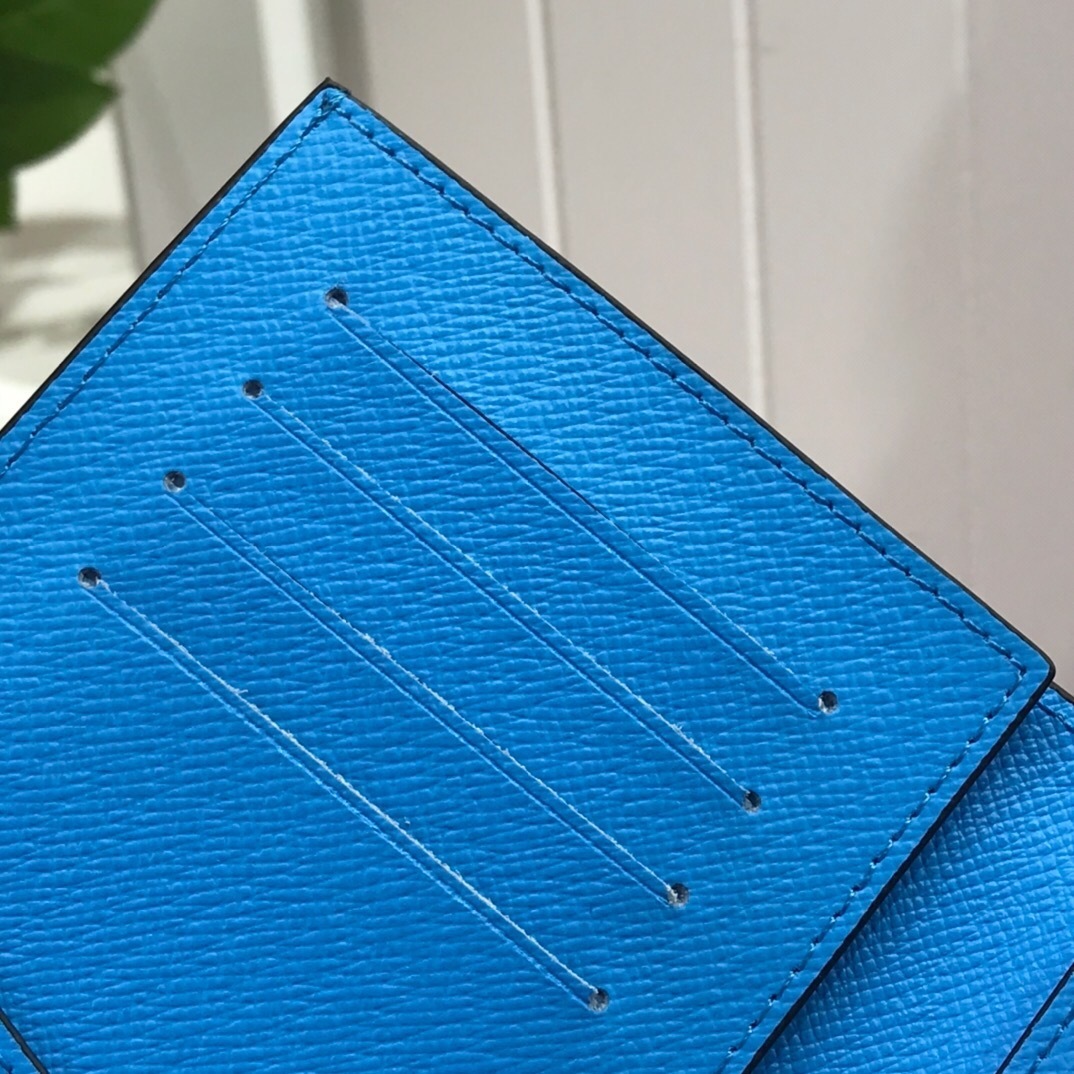 LV PASSPORT COVER M64502 