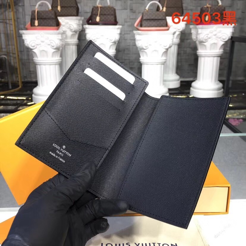 LV PASSPORT COVER M64503