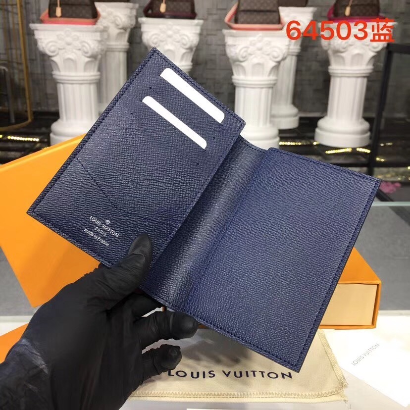 LV PASSPORT COVER M64503