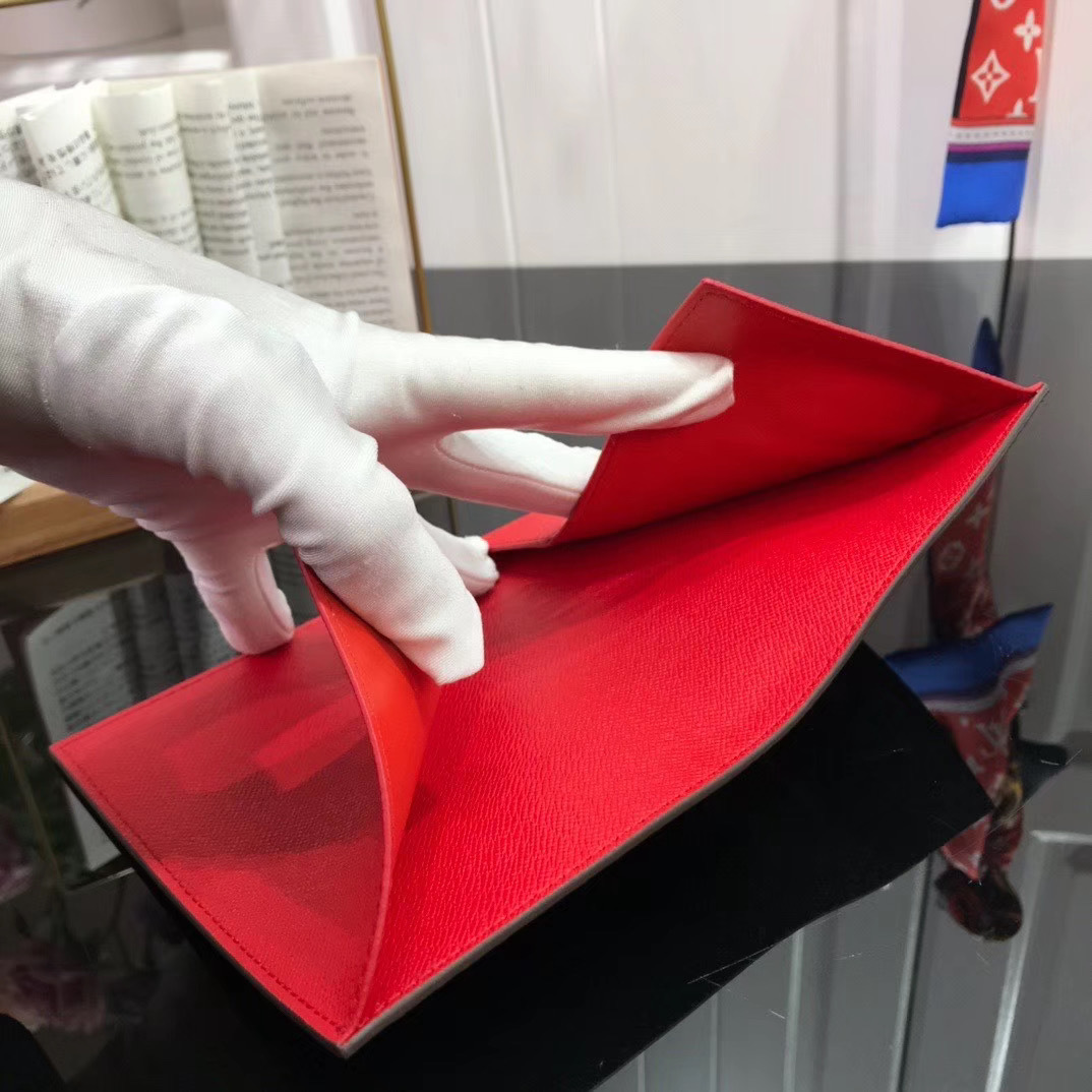 LV PASSPORT COVER M68493 