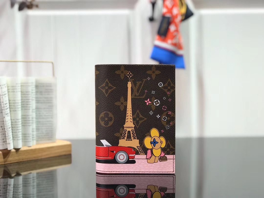 LV PASSPORT COVER M68493