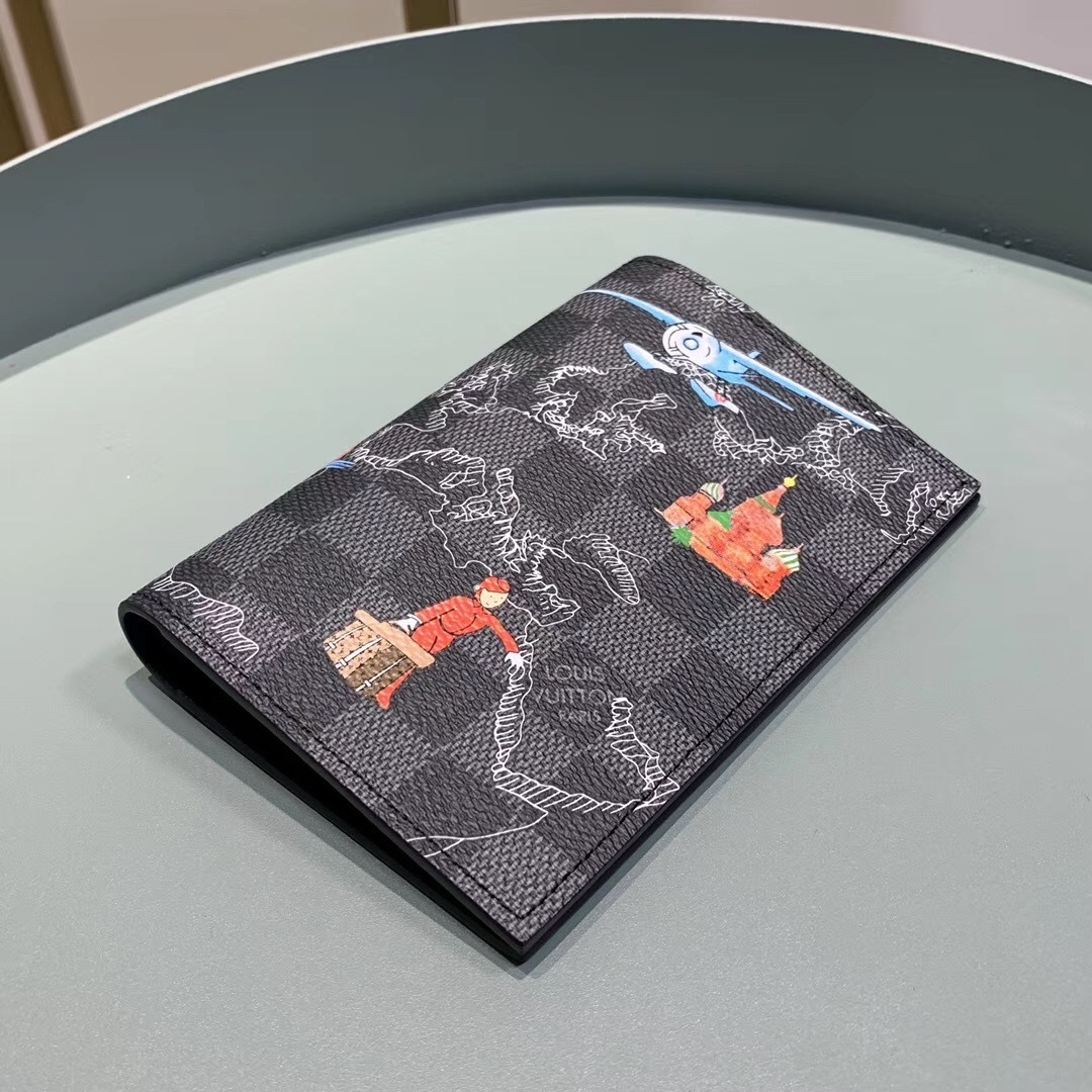 LV PASSPORT COVER N64411