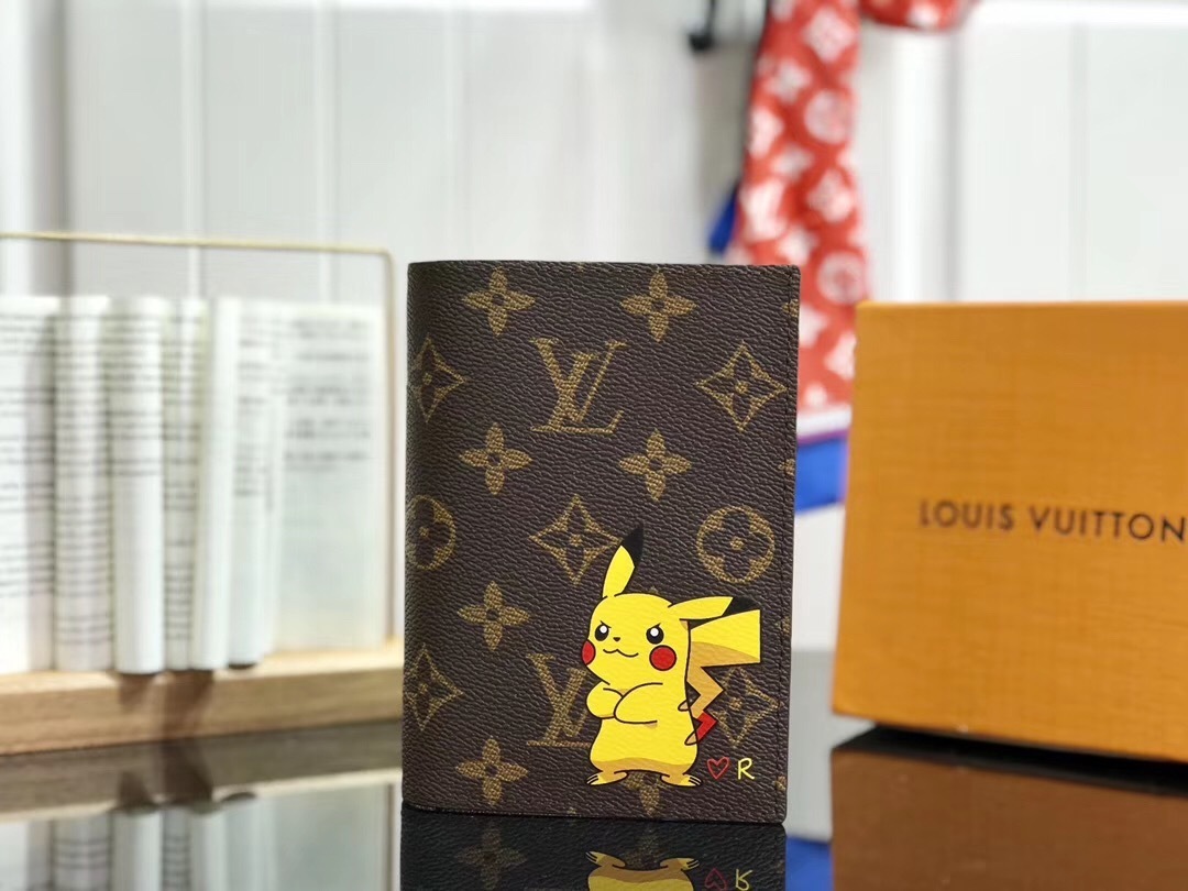 LV PASSPORT COVER N64411PQ