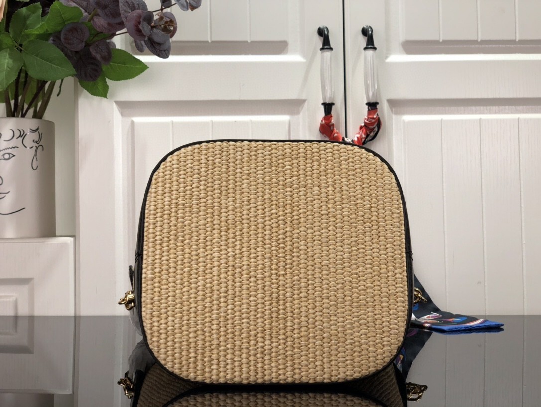 LV PETIT BUCKET M59962 