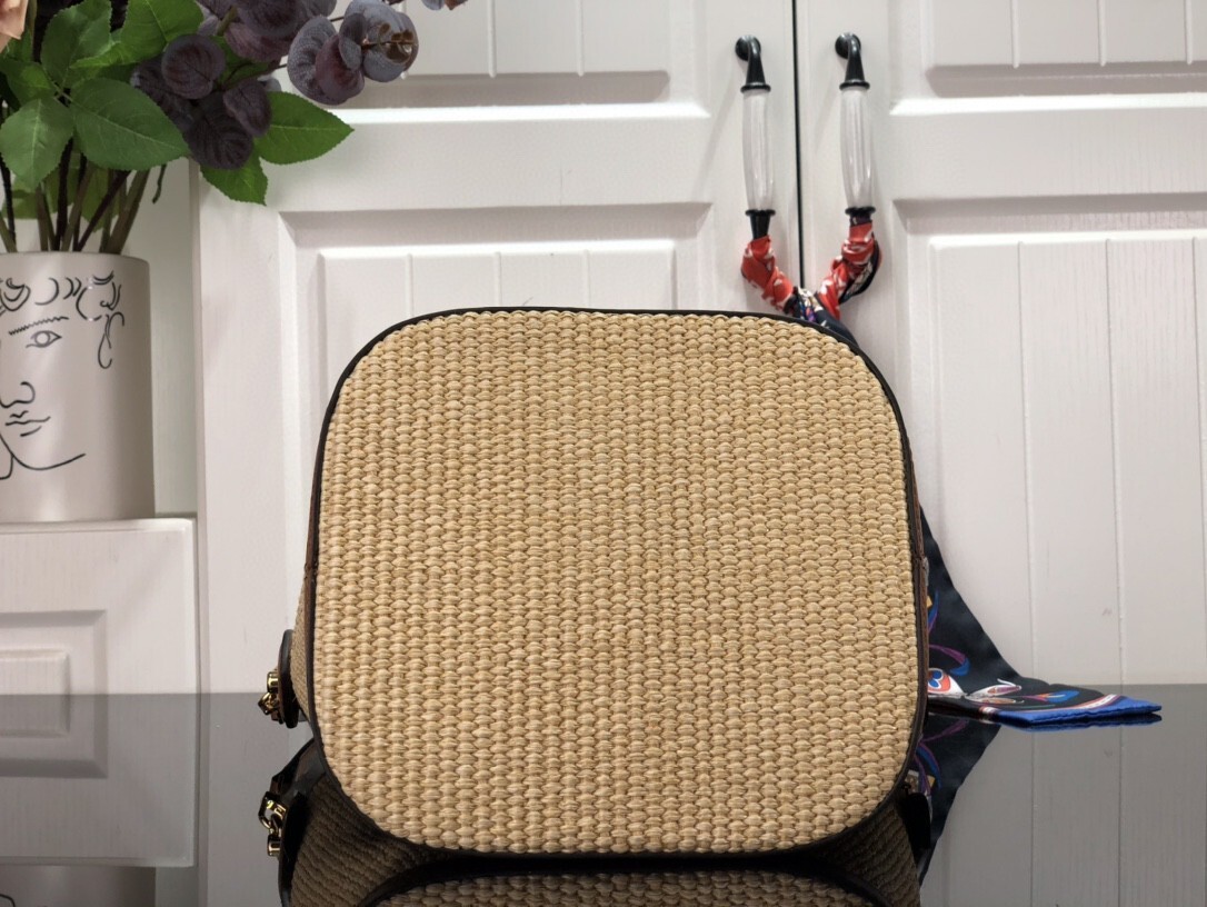 LV PETIT BUCKET M59962 