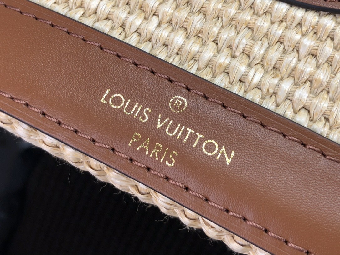 LV PETIT BUCKET M59962 