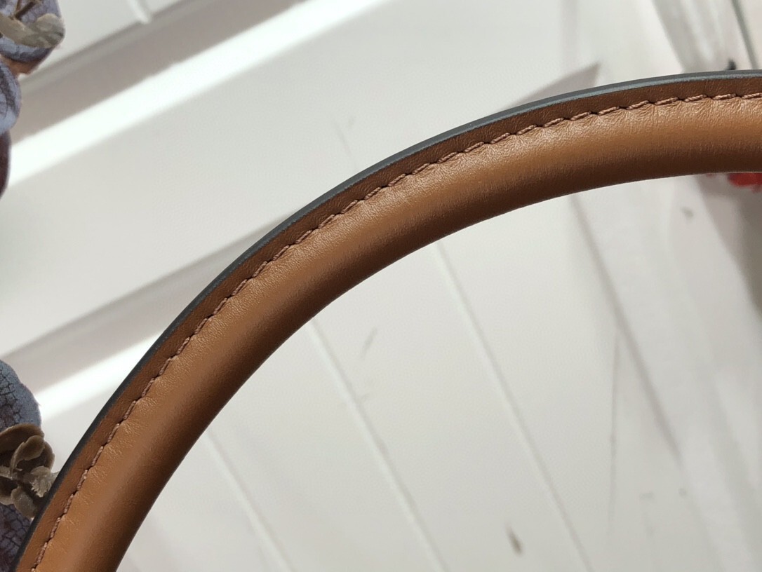 LV PETIT BUCKET M59962 