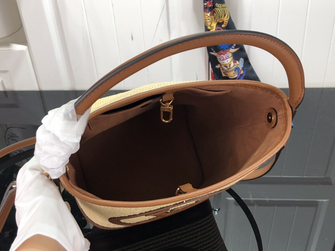 LV PETIT BUCKET M59962 