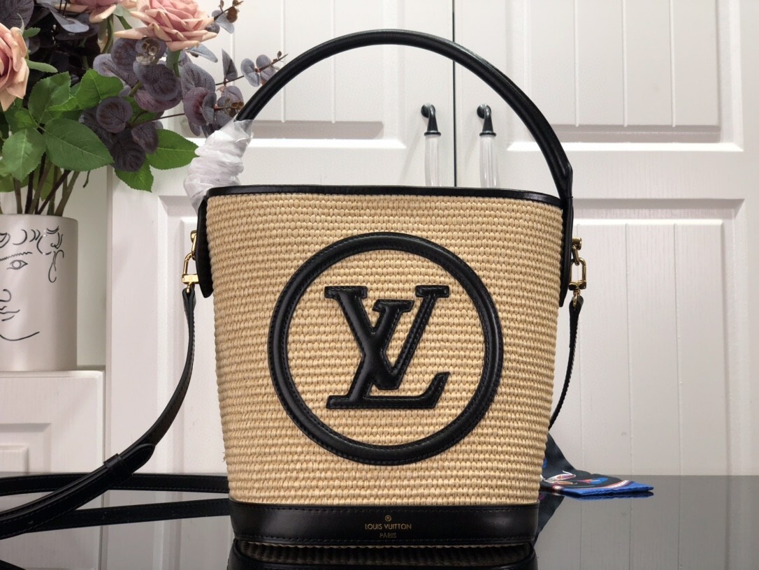 LV PETIT BUCKET M59962 