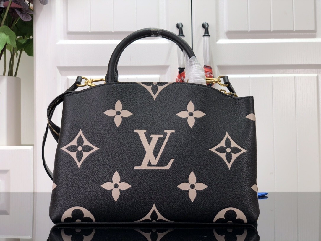 LV PETIT PALAIS M58913