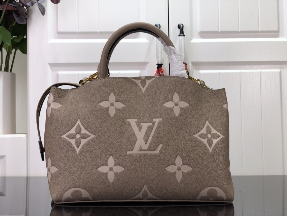 LV PETIT PALAIS M58913