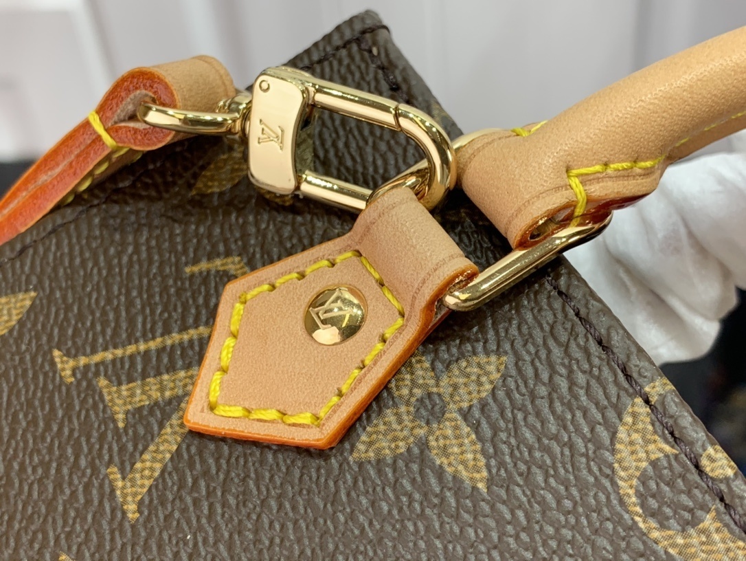 LV PETIT SAC PLAT M69442