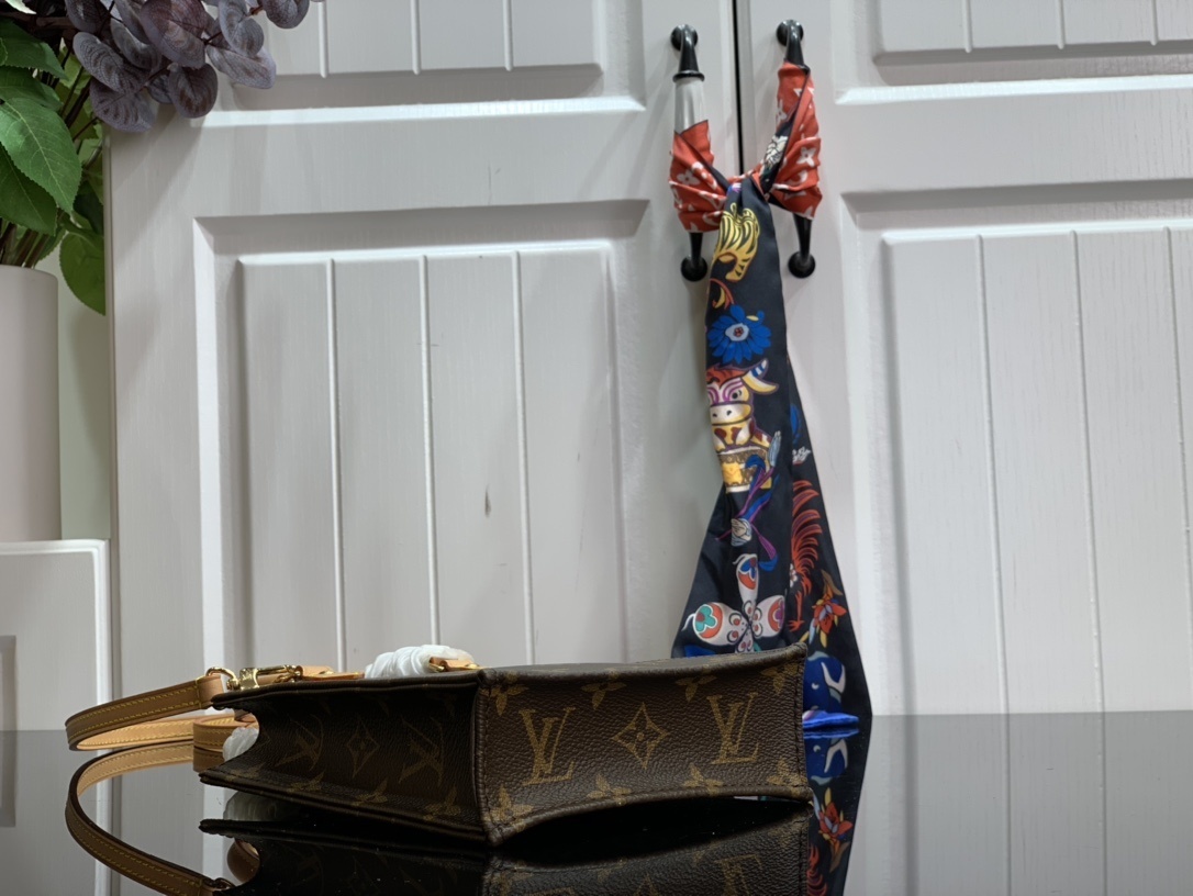 LV PETIT SAC PLAT M69442