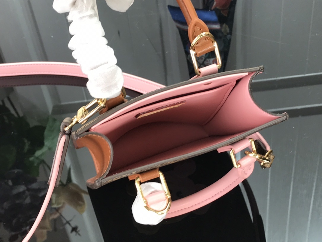 LV PETIT SAC PLAT M69442XR