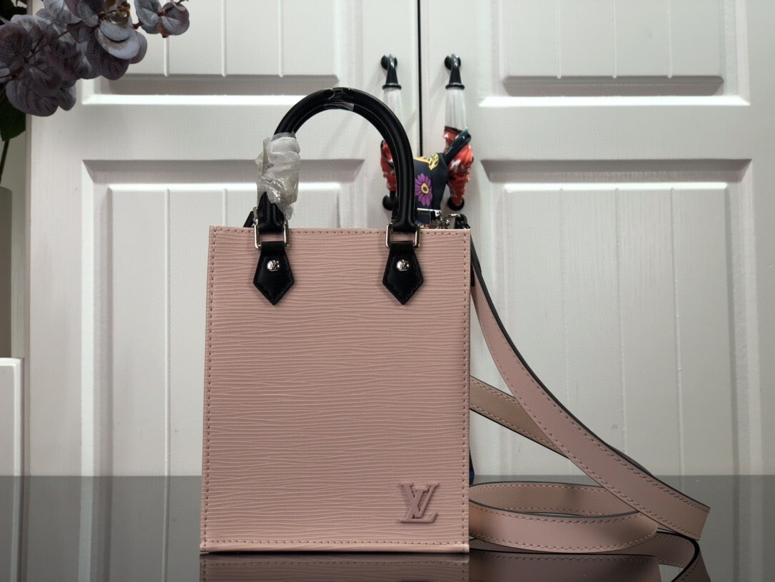LV PETIT SAC PLAT M69575