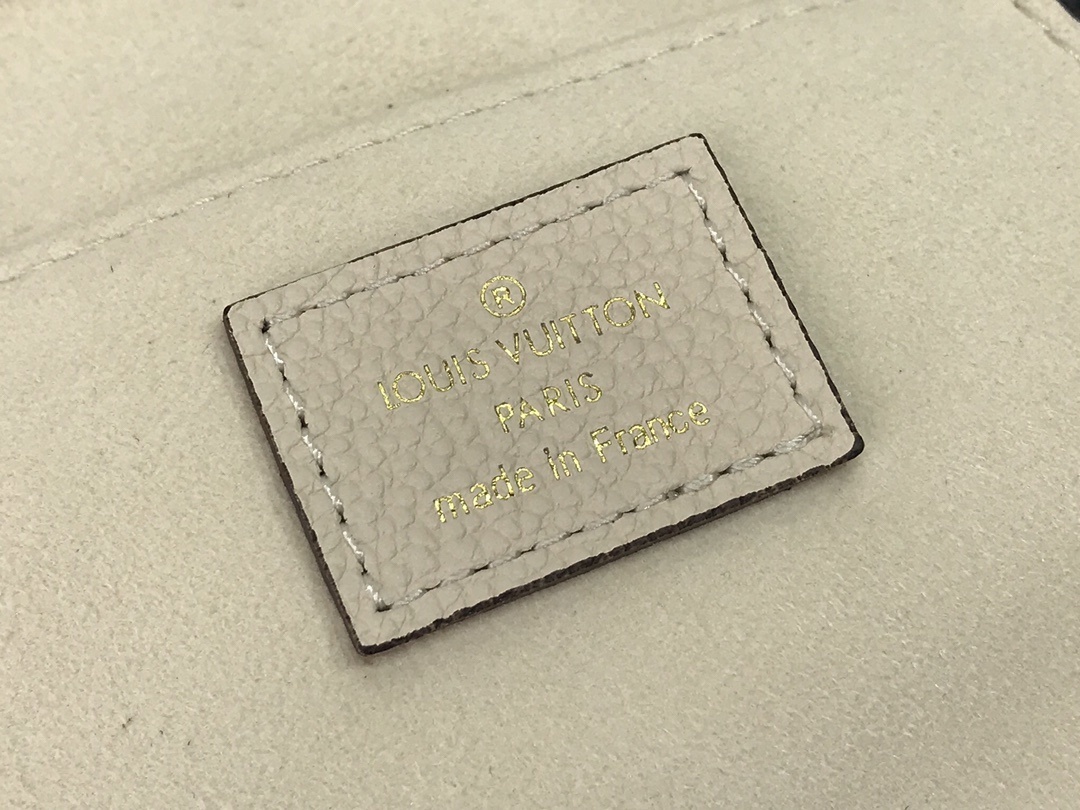 LV PETIT SAC PLAT M80449 