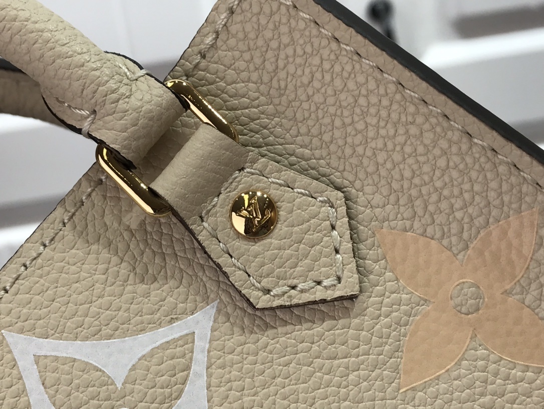 LV PETIT SAC PLAT M80449 