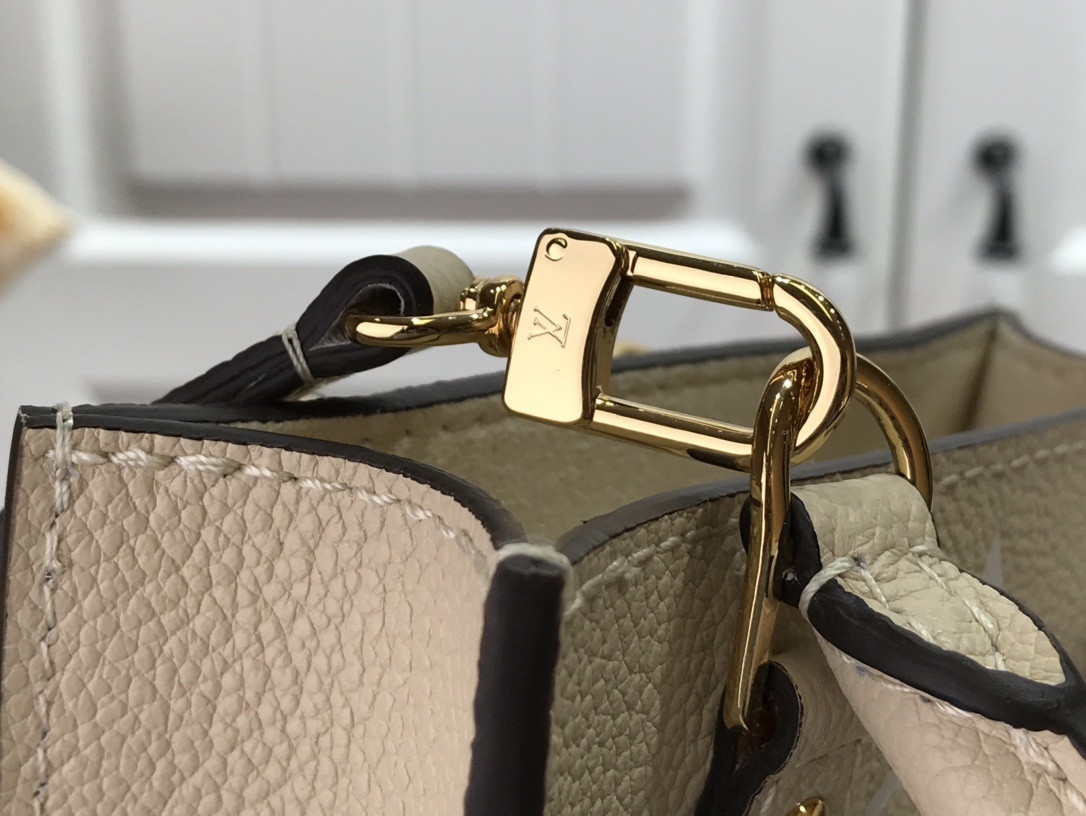LV PETIT SAC PLAT M80449 