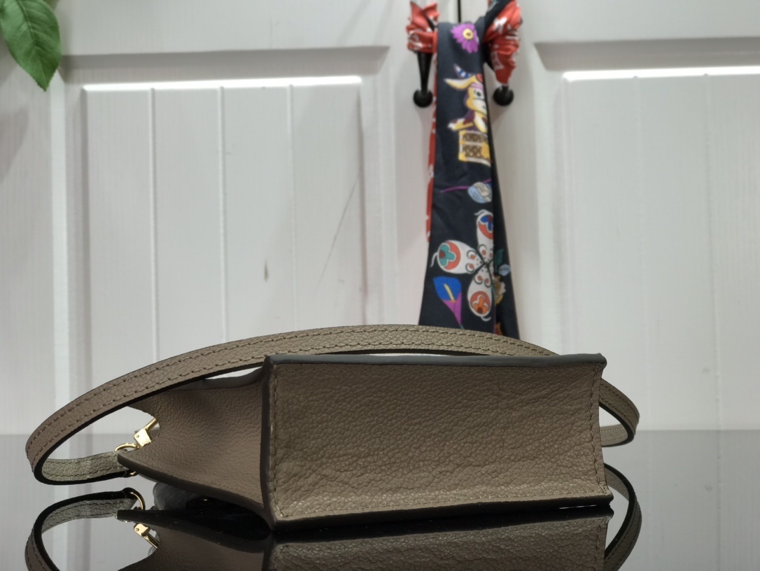 LV PETIT SAC PLAT M80449 