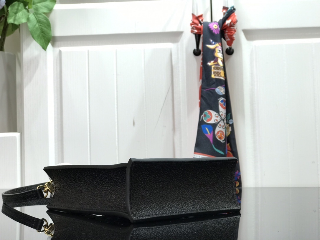 LV PETIT SAC PLAT M80449 