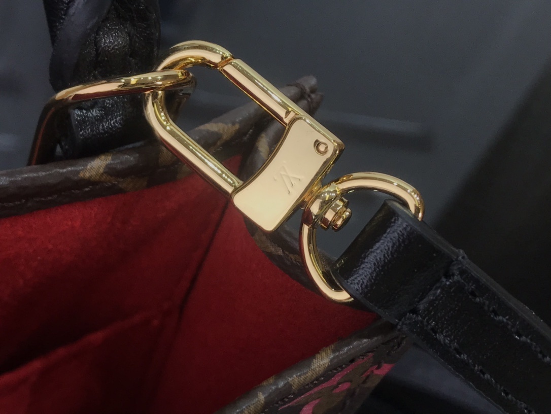 LV PETIT SAC PLAT M80839 