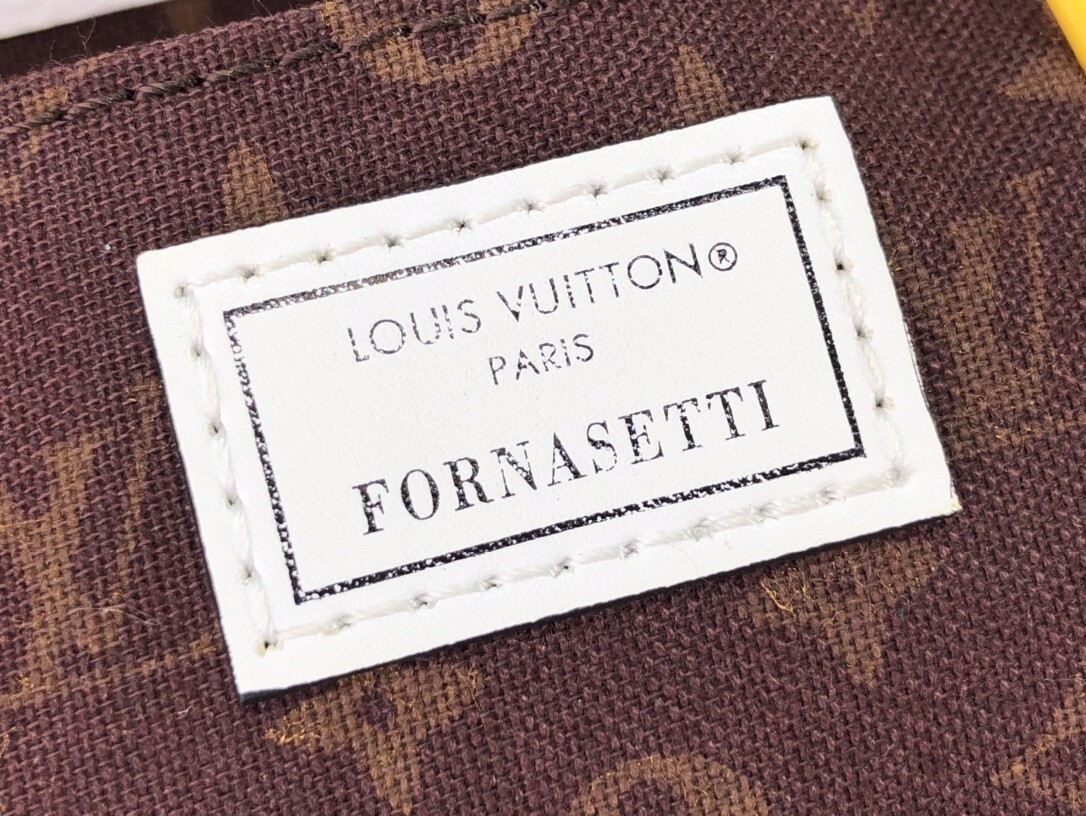 LV PETIT SAC PLAT M80991 