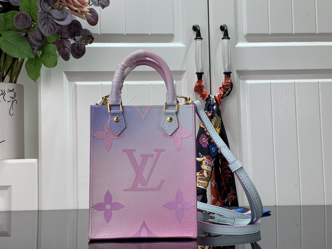 LV PETIT SAC PLAT M81341