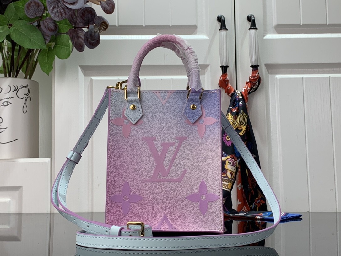 LV PETIT SAC PLAT M81341